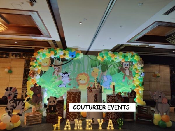 Jungle theme birthday decoration - Couturier Events