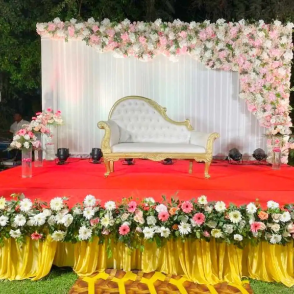 Elegant Wedding Reception Flower (1)